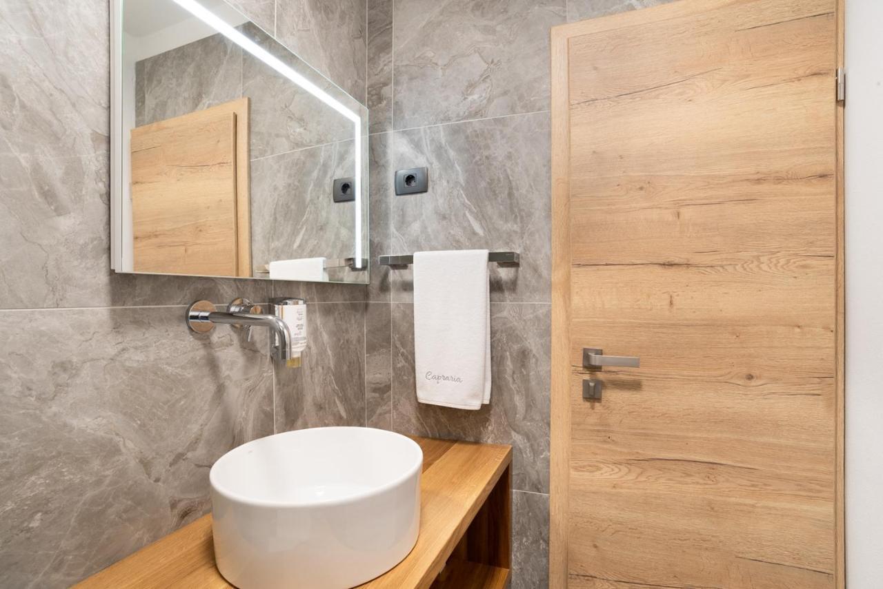 Capraria Appartments In Historic Center, With Private Parking Capodistria Esterno foto