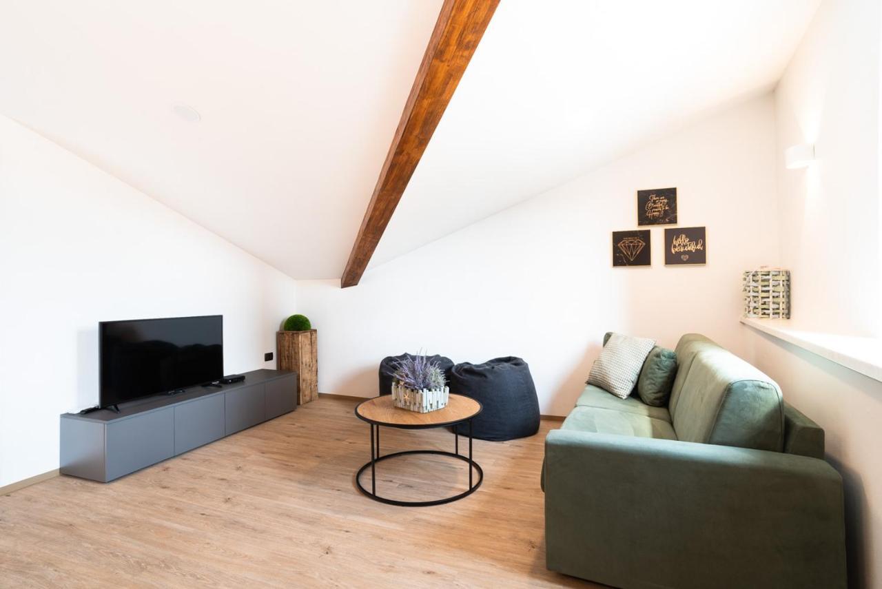 Capraria Appartments In Historic Center, With Private Parking Capodistria Esterno foto